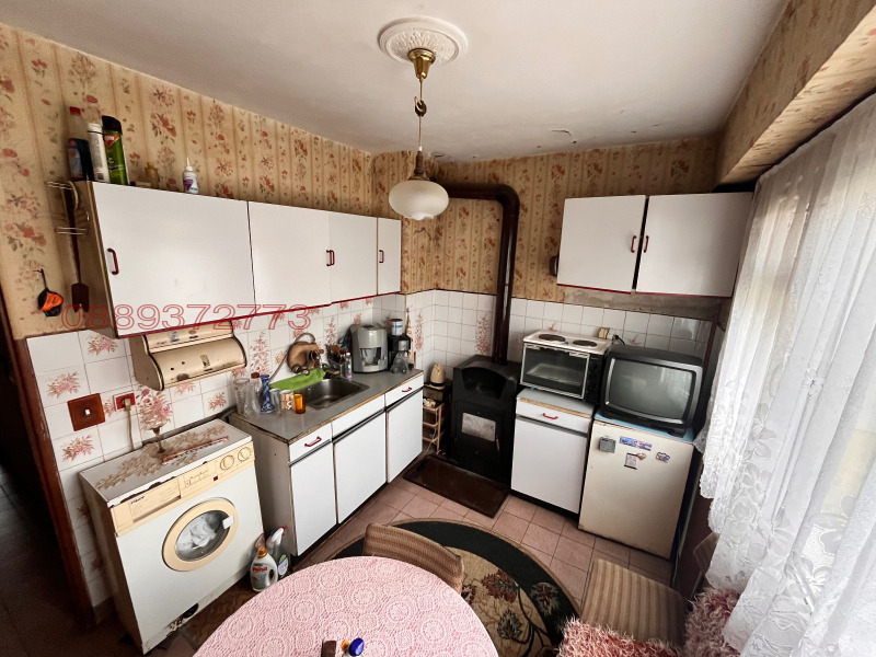 Продава 3-СТАЕН, гр. Етрополе, област София област, снимка 11 - Апартаменти - 52919632