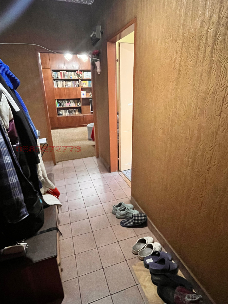 Продава 3-СТАЕН, гр. Етрополе, област София област, снимка 2 - Апартаменти - 52919632