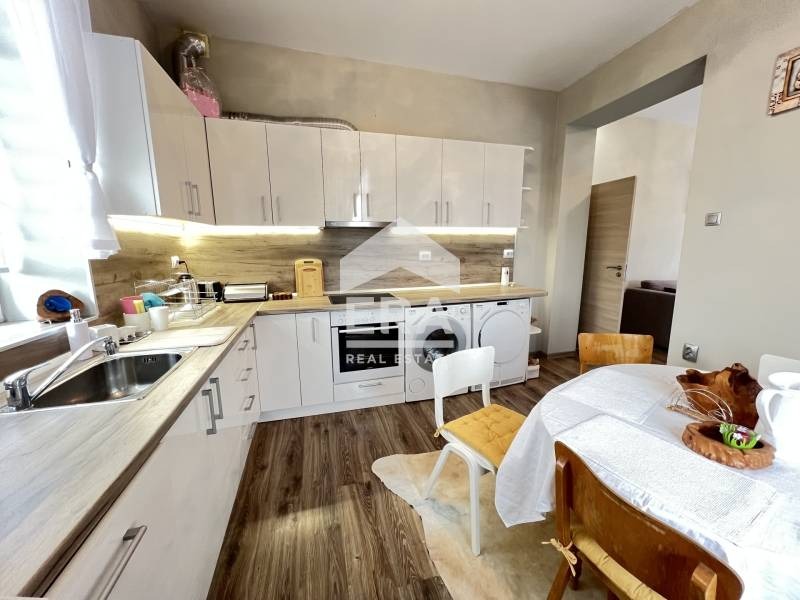 Продава 3-СТАЕН, гр. София, Банишора, снимка 2 - Апартаменти - 53769090