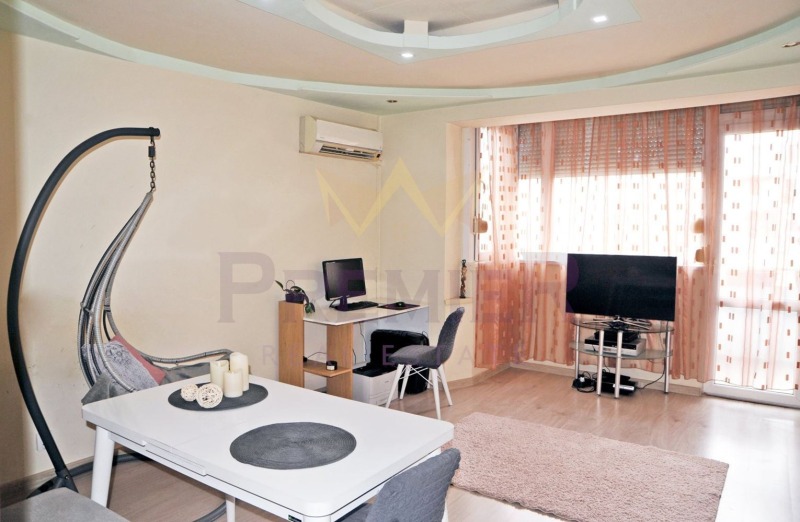 En venta  3 dormitorios Varna , Zimno kino Trakiya , 92 metros cuadrados | 21069974