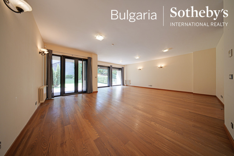 De vânzare  Casa Sofia , Boiana , 468 mp | 38255317 - imagine [9]