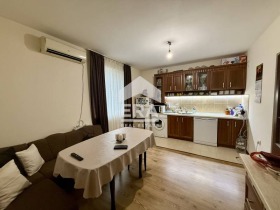 2 soverom Akatsija, Veliko Tarnovo