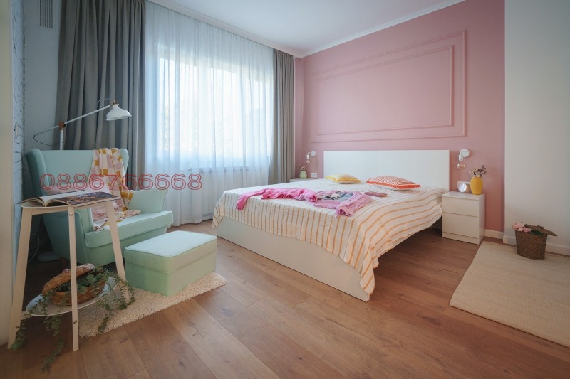 Продава МНОГОСТАЕН, гр. София, Център, снимка 2 - Апартаменти - 52978731