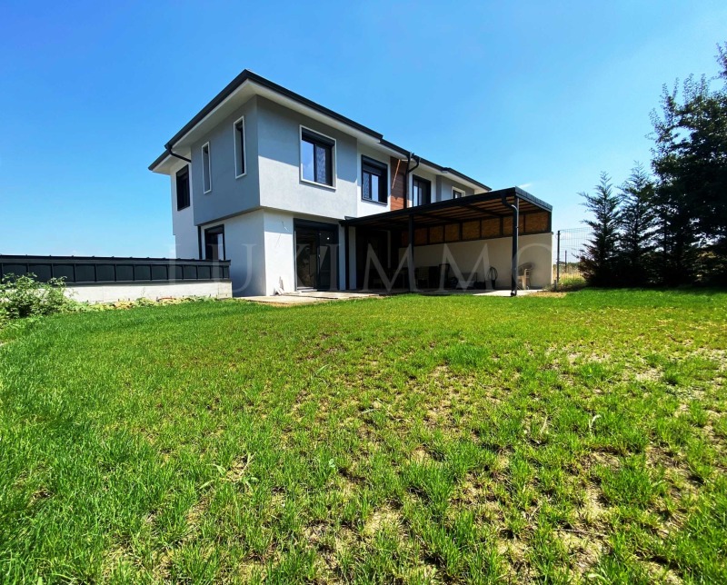 Продава КЪЩА, с. Марково, област Пловдив, снимка 3 - Къщи - 53534057