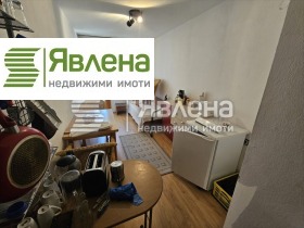 Όροφος σπιτιού Σβετη Βλασ, περιοχή Μπουργκάς