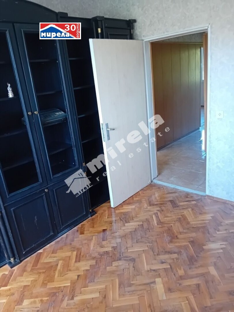 Продава  4-стаен град Велико Търново , Бузлуджа , 80 кв.м | 44950109 - изображение [2]