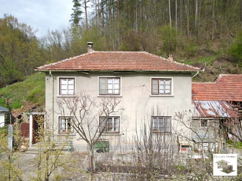 Продава КЪЩА в област Габрово, с. Станчов хан - 130 кв.м / 28 500 € » 55 741.16 лв., СЕНТЧЪРИ ХОУМС