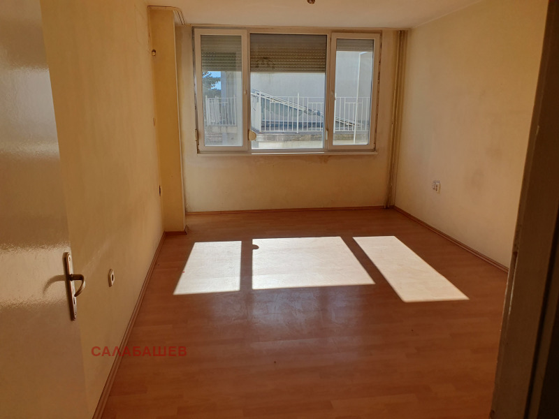 Продава 4-СТАЕН, гр. Казанлък, област Стара Загора, снимка 9 - Апартаменти - 53310032