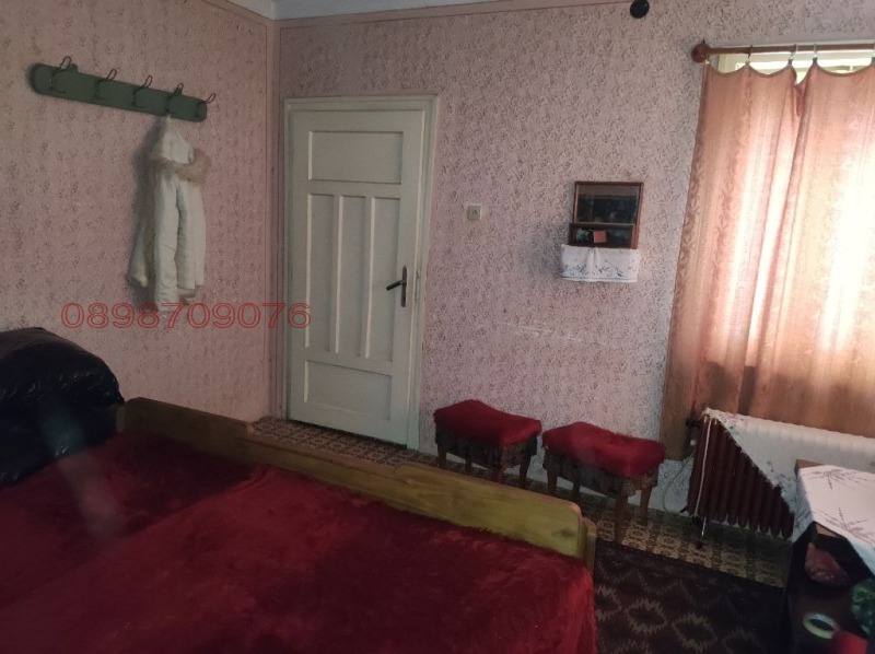 Продава КЪЩА, с. Славотин, област Монтана, снимка 8 - Къщи - 52786115