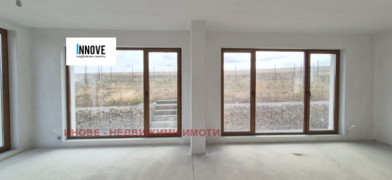 Продава КЪЩА, с. Хераково, област София област