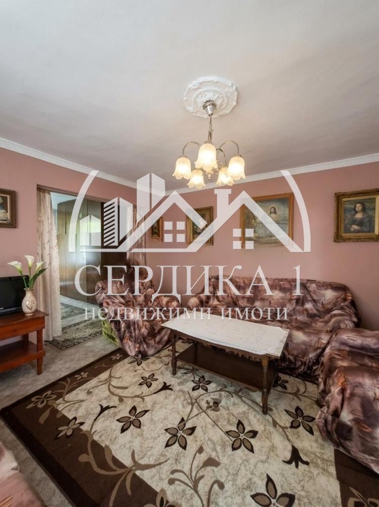 Продава КЪЩА, гр. Бобов дол, област Кюстендил, снимка 2 - Къщи - 55211982
