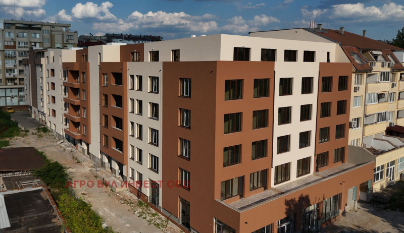 Продава 3-СТАЕН в град Велико Търново, Бузлуджа - 148 кв.м / 192 900 € » 377 279.61 лв., АГРО БУЛ ИНВЕСТ ООД