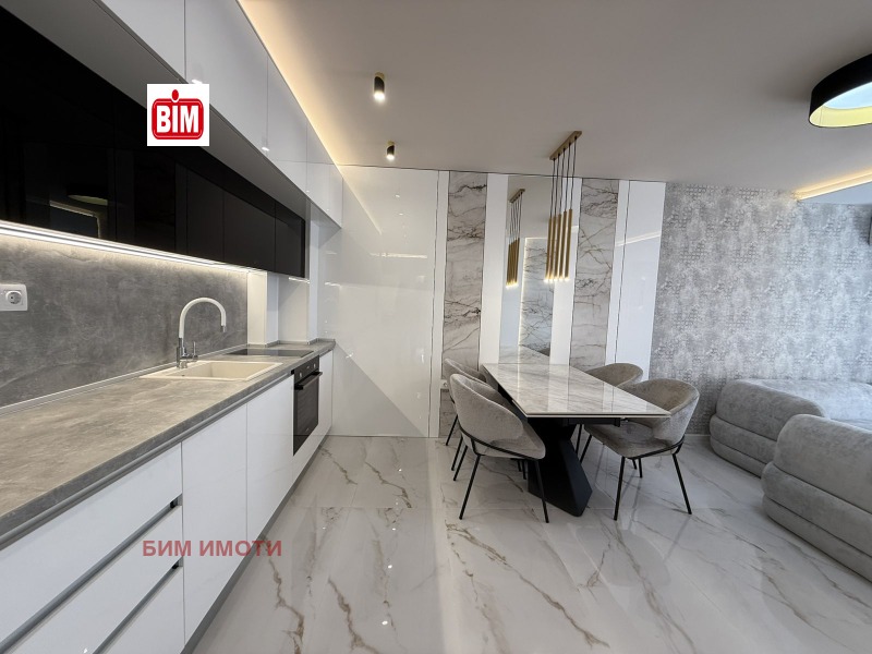 Продава 3-СТАЕН, гр. Пловдив, Остромила, снимка 3 - Апартаменти - 53270645