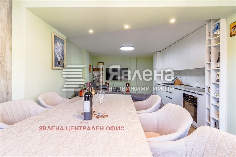 Продава 4-СТАЕН, гр. София, Център, снимка 17 - Апартаменти - 56063325