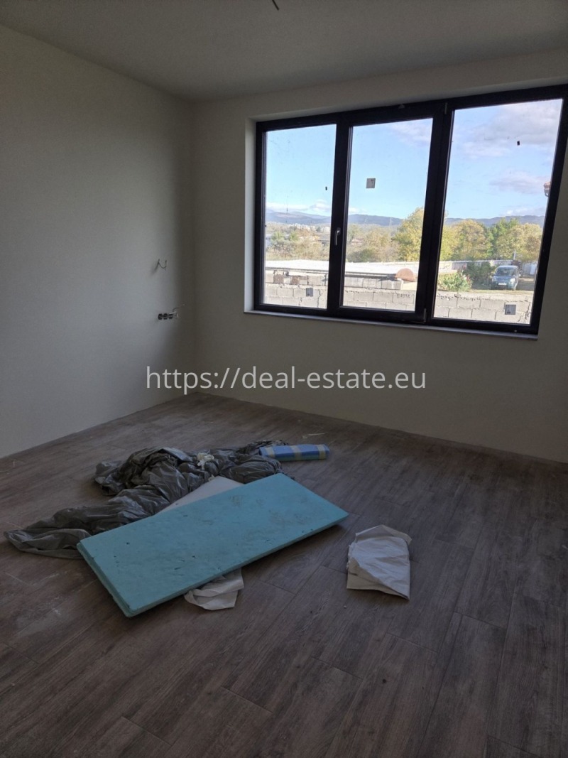 Продава КЪЩА, гр. Благоевград, Грамада, снимка 6 - Къщи - 53460896