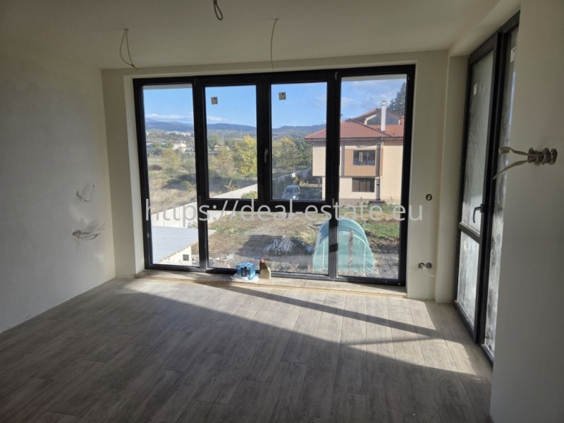 Продава КЪЩА, гр. Благоевград, Грамада, снимка 2 - Къщи - 53460896