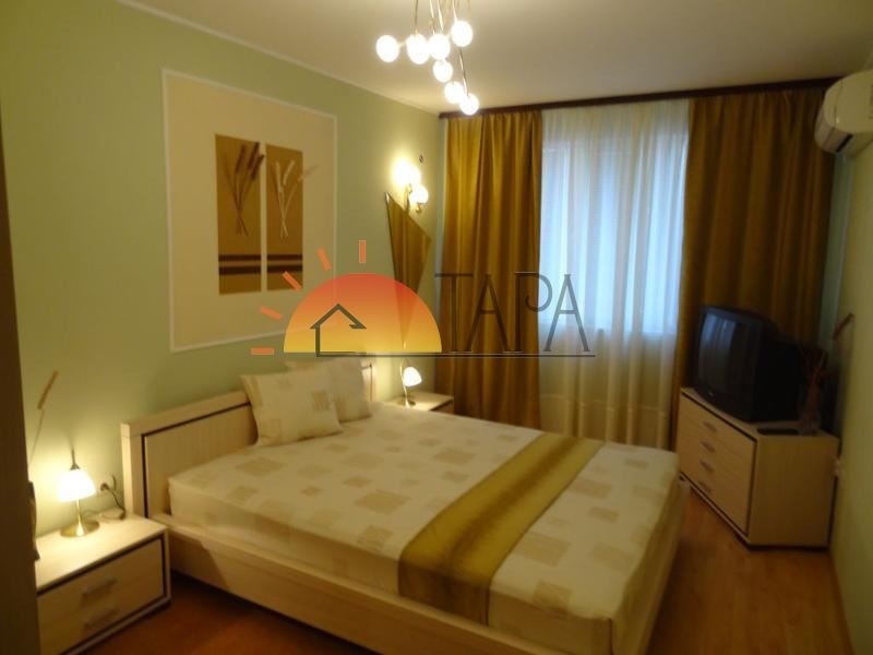 De vânzare  2 dormitoare Plovdiv , Ciuciuc Parij , 110 mp | 44081425 - imagine [7]