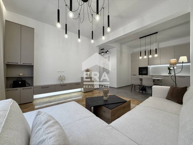 Продава 3-СТАЕН, гр. София, Център, снимка 2 - Апартаменти - 54149646