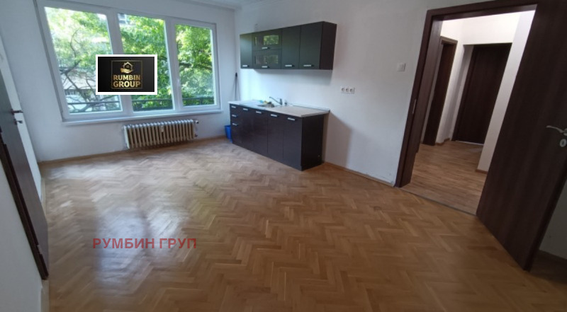 Te koop  3 slaapkamers Sofia , Meditsinska akademija , 112 m² | 47793766