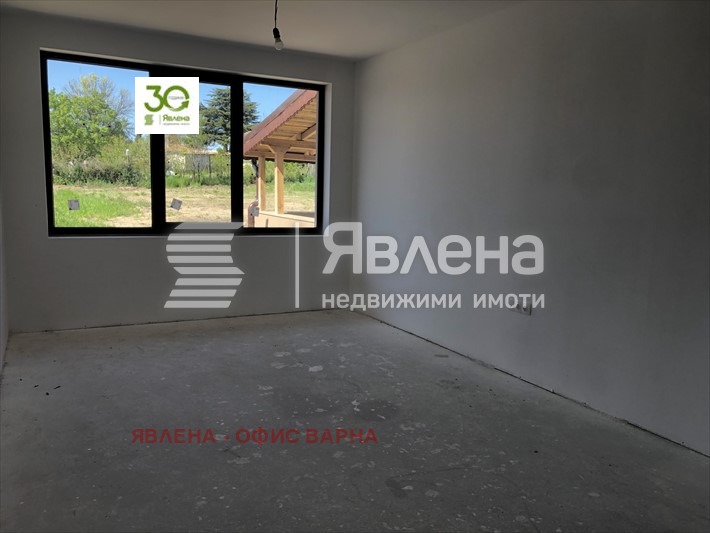 Продава КЪЩА, с. Приселци, област Варна, снимка 15 - Къщи - 45083431