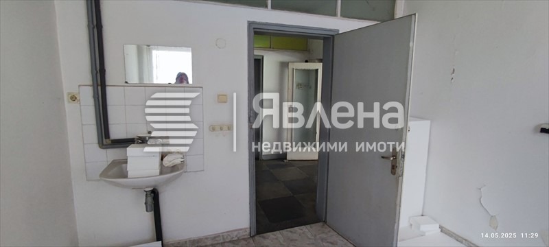 Продава ПРОМ. ПОМЕЩЕНИЕ, гр. Ботевград, област София област, снимка 10 - Производствени сгради - 54419270