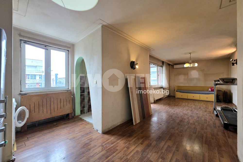 Продава 3-СТАЕН, гр. София, Разсадника