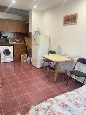 1 makuuhuone VINS-Tšerven ploštad, Varna