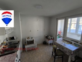 2 bedroom Yalta, Ruse 10