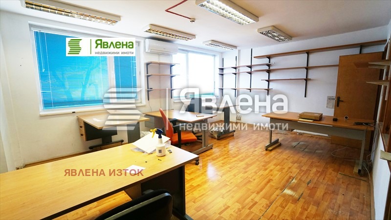Продава ПРОМ. ПОМЕЩЕНИЕ, гр. София, Военна рампа, снимка 7 - Производствени сгради - 55647183