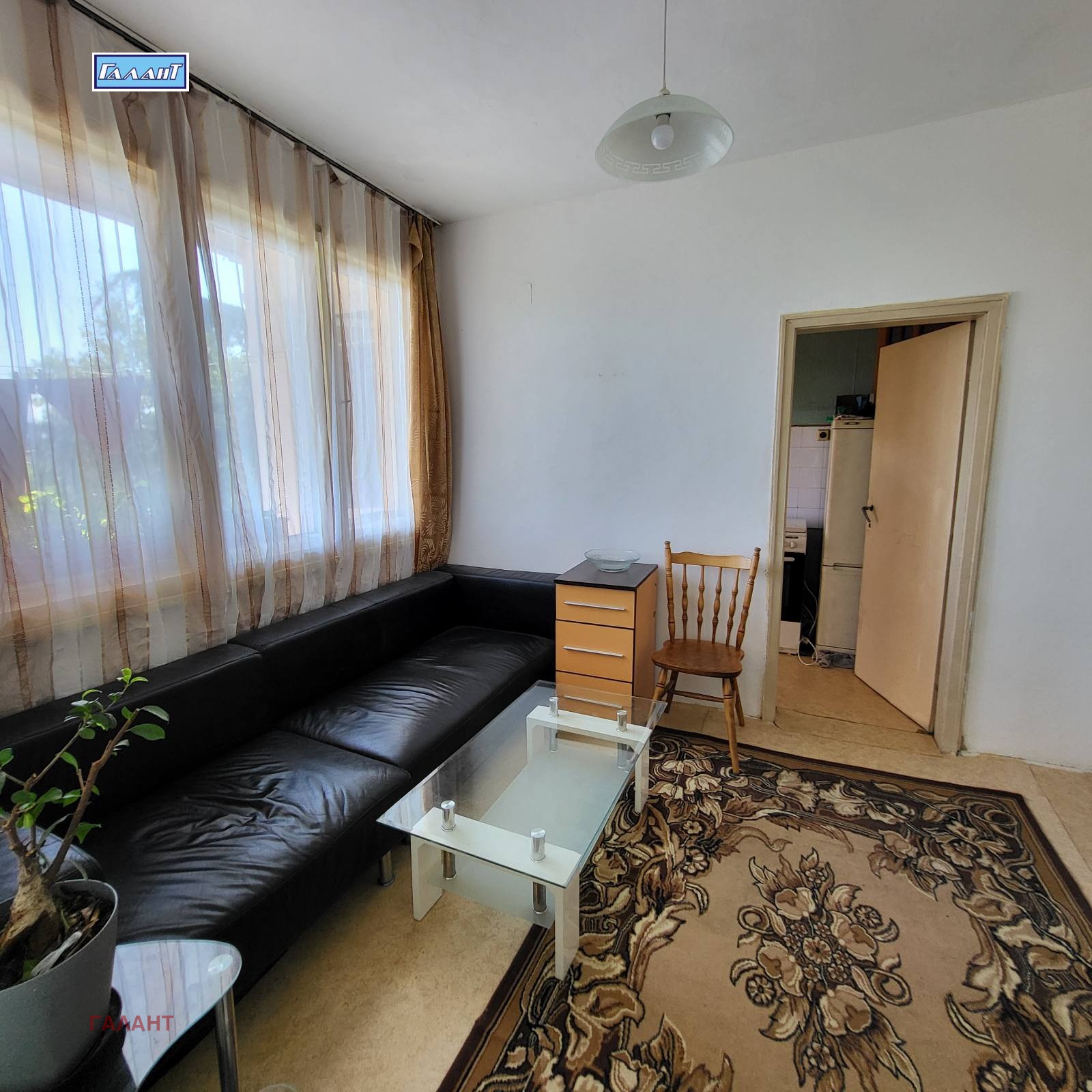 Продава 3-СТАЕН, гр. Варна, Базар Левски