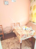 Продава ЕТАЖ ОТ КЪЩА, гр. Карнобат, област Бургас, снимка 2