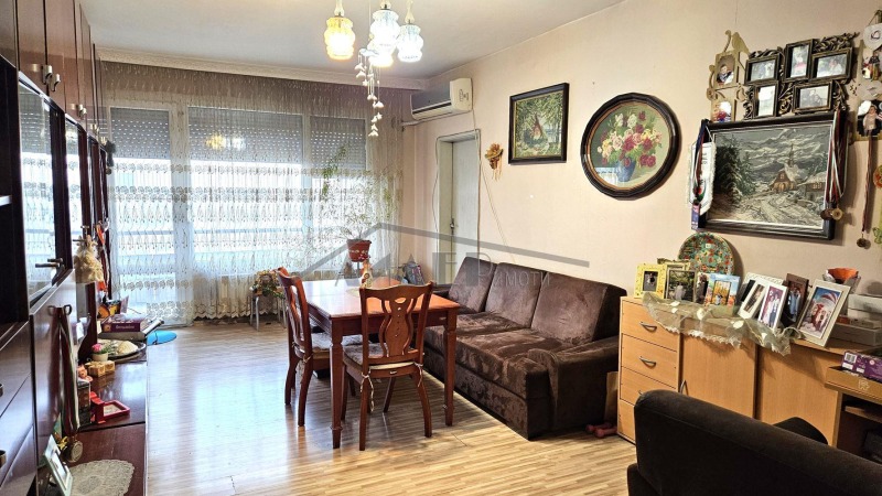 Продава 3-СТАЕН, гр. Пловдив, Кършияка, снимка 1 - Aпартаменти - 48957919