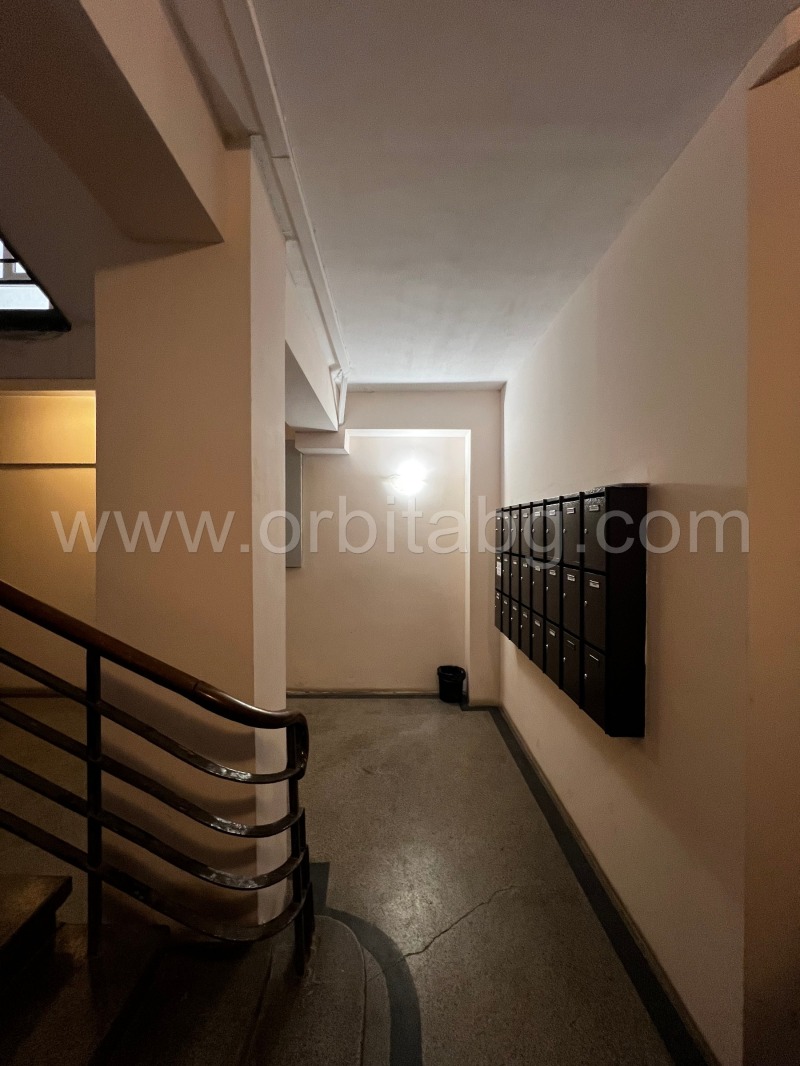 De vânzare  3 dormitoare Sofia , Țentâr , 140 mp | 81031457 - imagine [9]