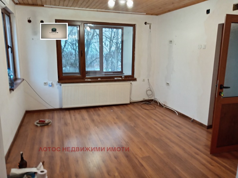 Продава КЪЩА, гр. Долна Оряховица, област Велико Търново, снимка 3 - Къщи - 53020306