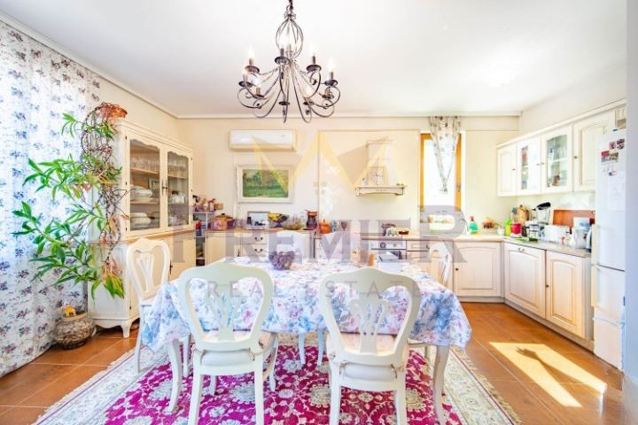 Продава КЪЩА, гр. Варна, м-т Перчемлията, снимка 5 - Къщи - 53315349