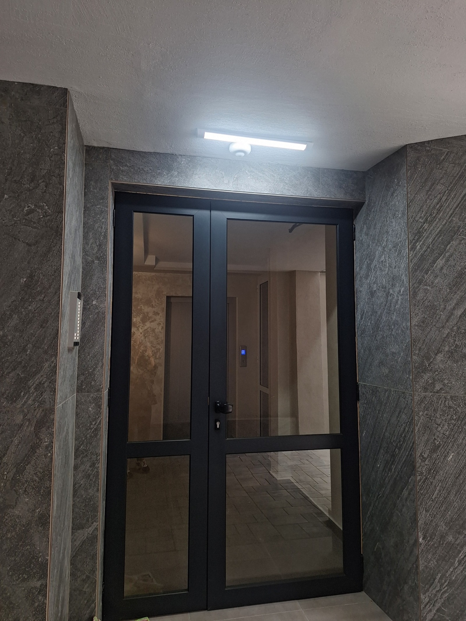 Продава 2-СТАЕН, гр. Плевен, Идеален център, снимка 2 - Апартаменти - 54417085