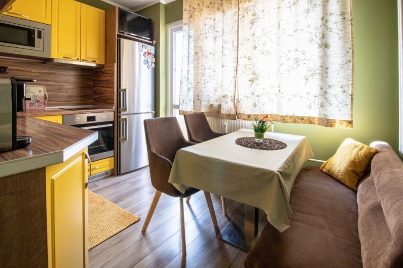 Продава 2-СТАЕН, гр. Сливен, Стоян Заимов, снимка 2 - Апартаменти - 52493843