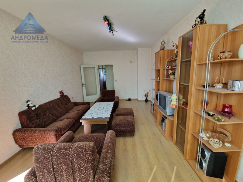 Продава  3-стаен град Плевен , Дружба 4 , 86 кв.м | 21699260