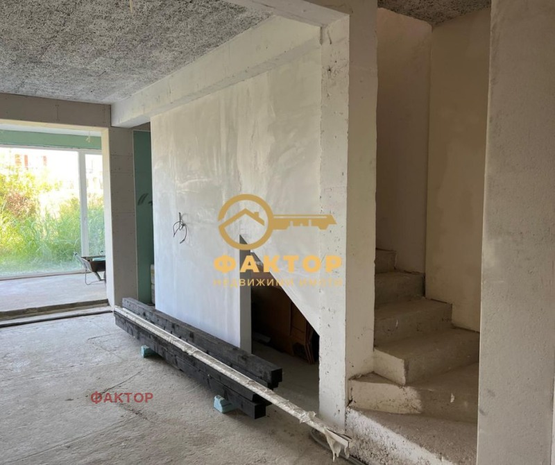 Προς πώληση  σπίτι Πλοβδηβ , Χρηστο Σμηρνενσκη , 200 τ.μ | 83695819 - εικόνα [2]