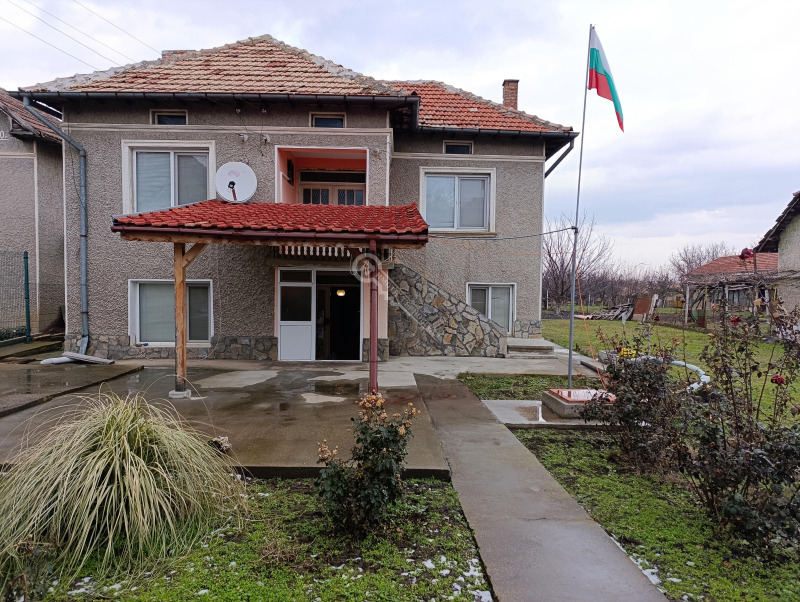 Продава КЪЩА, с. Караисен, област Велико Търново