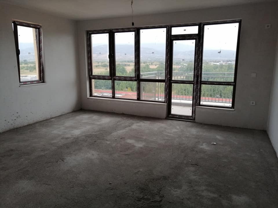 Продава 4-СТАЕН, гр. Пловдив, Остромила