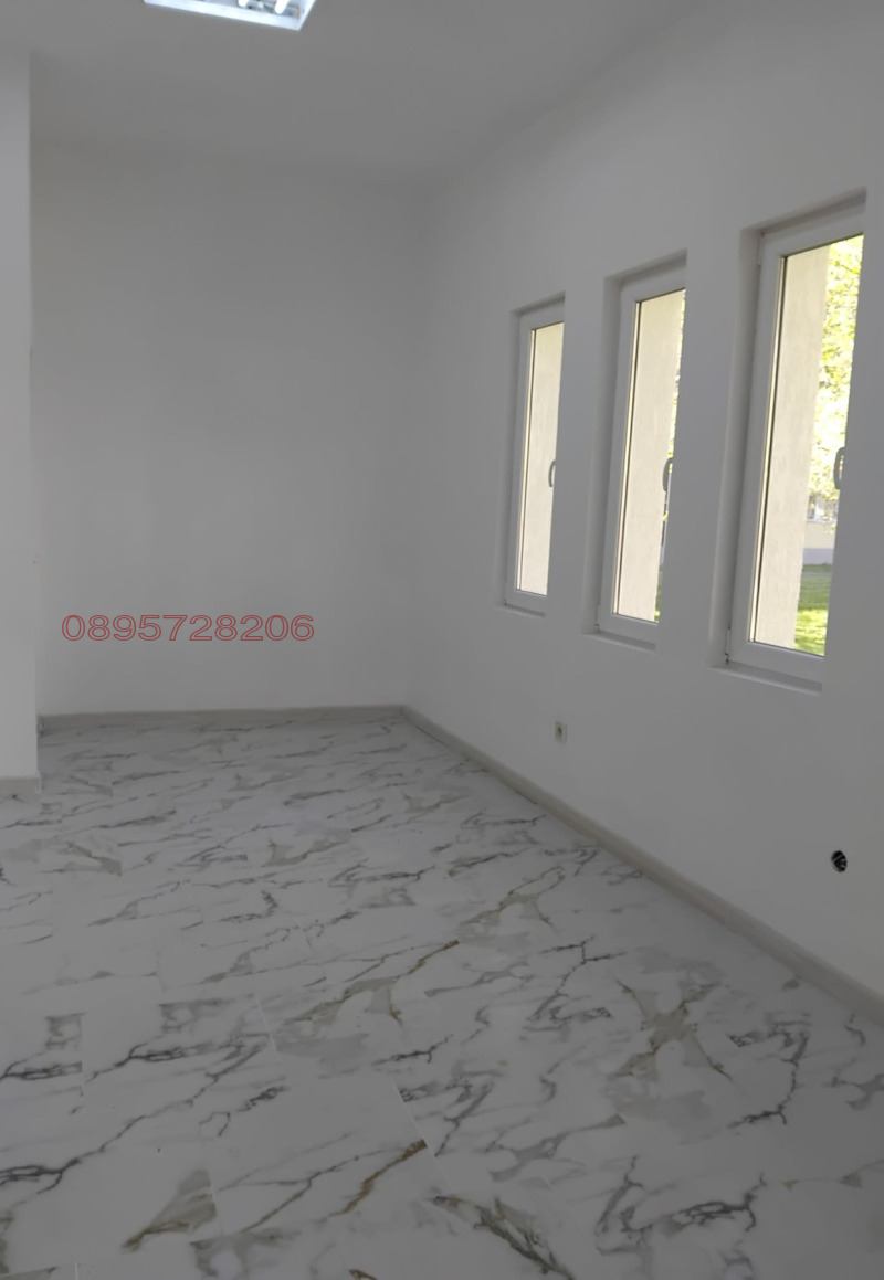 Продава МАГАЗИН в град Перник, Изток - 21 кв.м / 48 000 € » 93 879.84 лв.