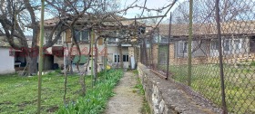 Продажба на имоти в с. Памукчии, област Шумен - изображение 1 