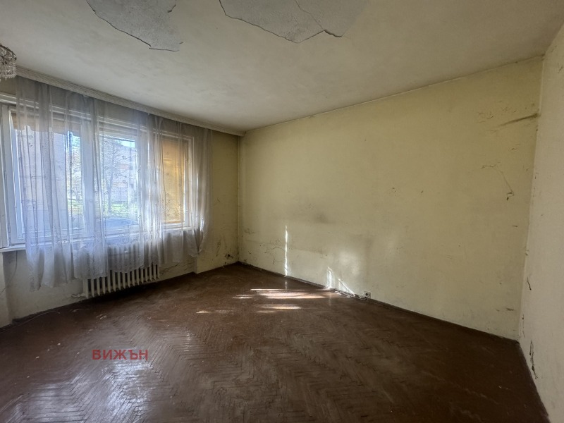 Продава  3-стаен град Перник , Мошино , 85 кв.м | 32613882