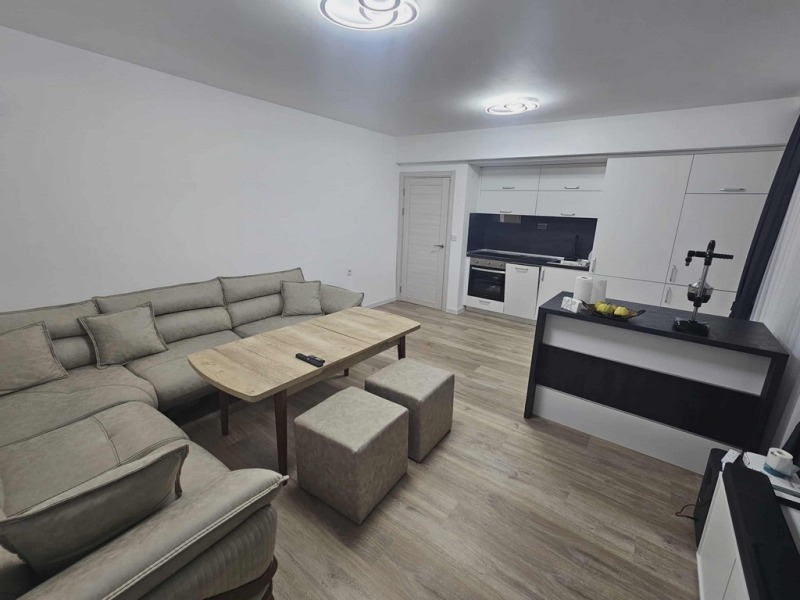 Продава 3-СТАЕН, град Кърджали, Център • 195000 € / 381386.85 лв. • 20805977 1