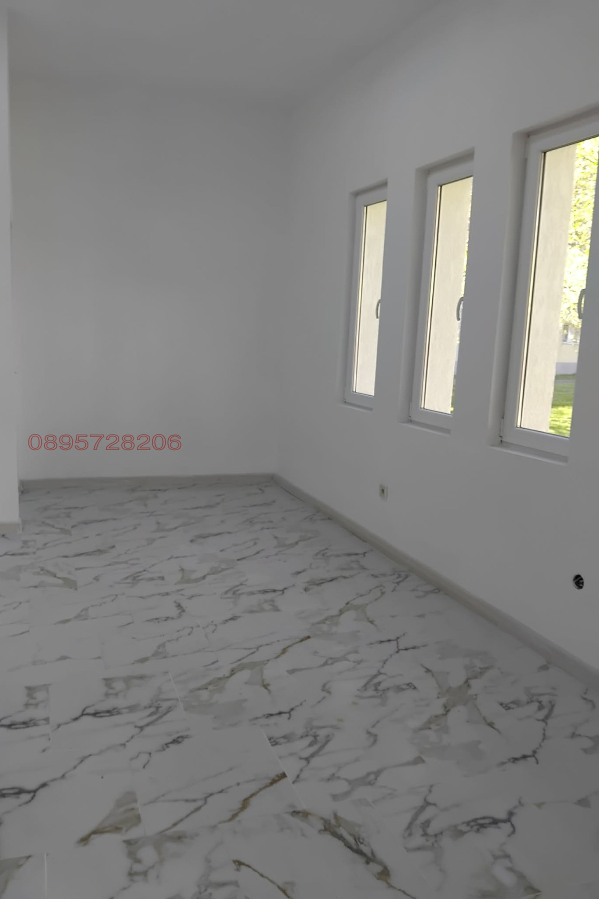 Продава МАГАЗИН, гр. Перник, Изток, снимка 2 - Магазини - 54325614