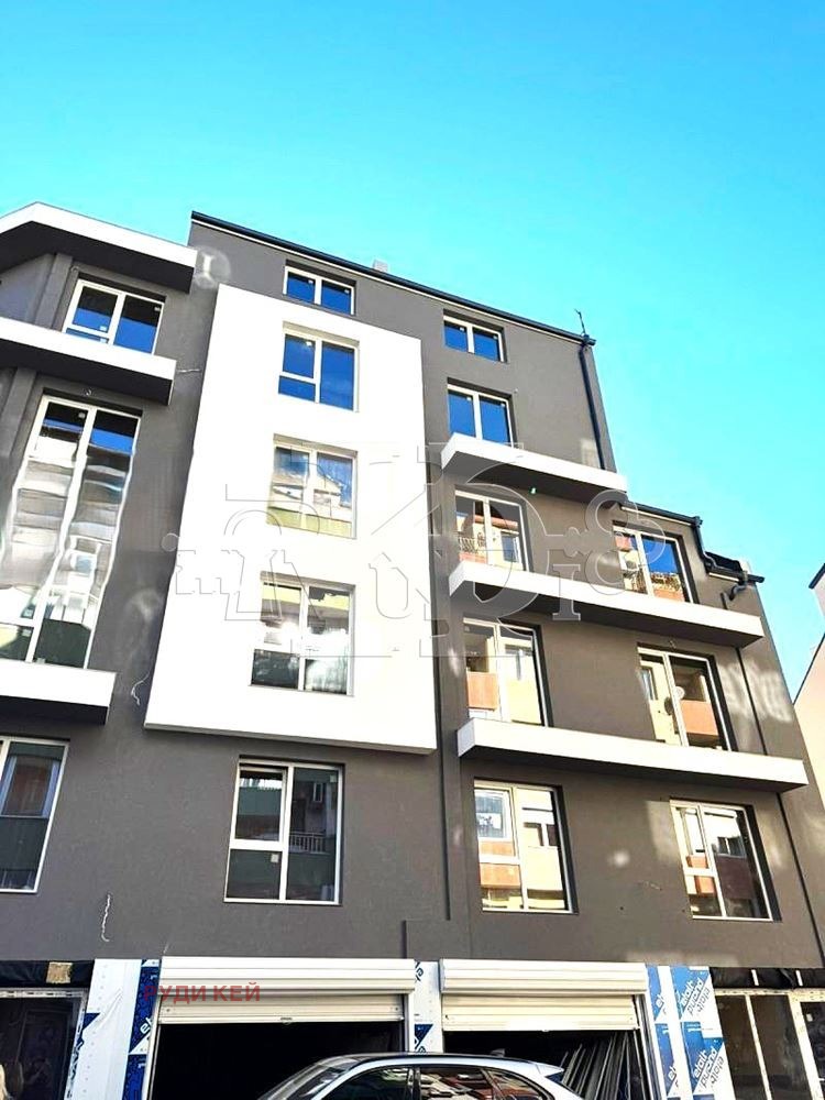 Продава  3-стаен град Варна , Зимно кино Тракия , 110 кв.м | 57270802