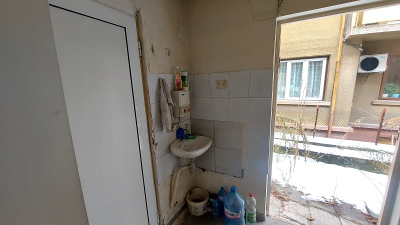 Продава КЪЩА, гр. Хасково, Център, снимка 10 - Къщи - 53239587