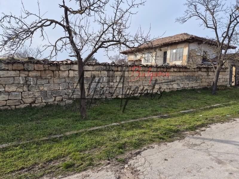 Продава КЪЩА, с. Черковна, област Варна