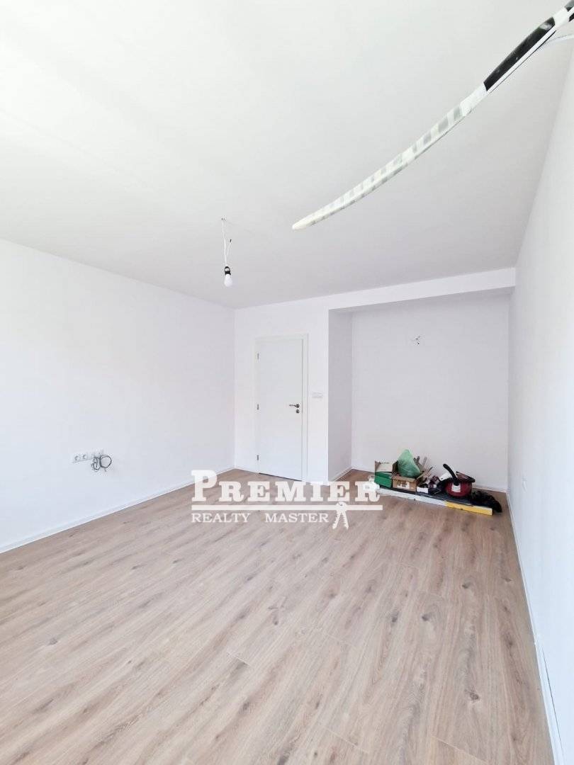 Продава МНОГОСТАЕН, гр. Поморие, област Бургас, снимка 2 - Апартаменти - 48573586